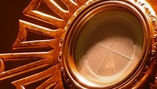 Hostia w monstrancji