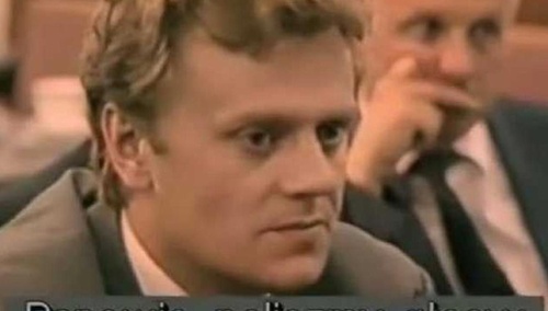 Donald Tusk podczas nocy teczek