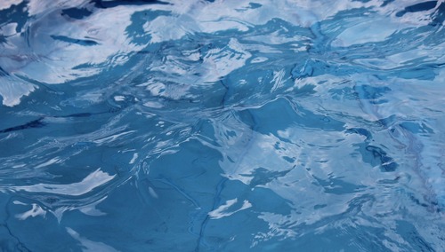 Woda na basenie / zdjęcie poglądowe