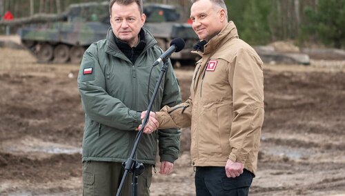 Szef MON Mariusz Błaszczak z prezydentem Andrzejem Dudą