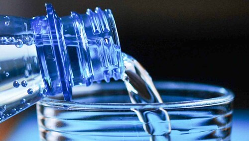 Woda mineralna, zdjęcie poglądowe