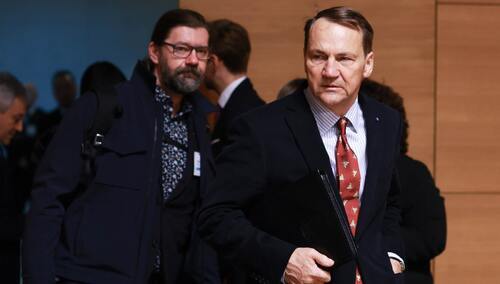 Szef MSZ Radosław Sikorski