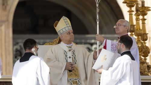 Papież w czasie kanonizacji