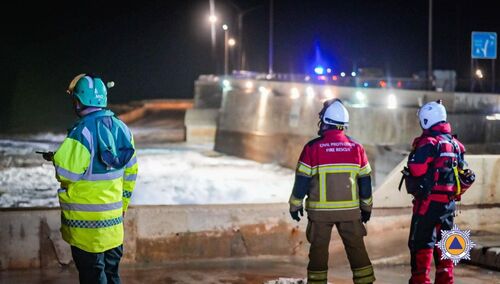 Potężna fala wciągnęła dziecko do morza. Tragiczny finał poszukiwań 13-letniej Polki