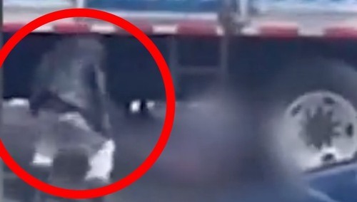 Szokujące sceny w Nowym Jorku. Okradła mężczyznę zmiażdżonego przez ciężarówkę [WIDEO]