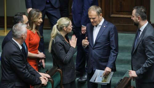 Władysław Kosiniak-Kamysz, Donald Tusk, Barbara Nowacka, Dariusz Klimczak, Tomasz Siemoniak oraz Agnieszka Dziemianowicz-Bąk