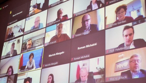 RDS: apelujemy do Polek i Polaków o korzystanie z bezpłatnych szczepień. Jest też wezwanie do rządu o wprowadzenie obowiązkowych szczepień