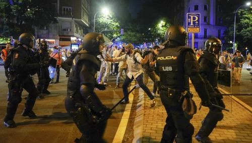 Hiszpanie protestują przeciwko rządom Pedro Sancheza
