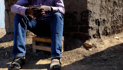 Ciemnoskóry mężczyzna - zdjęcie ilustracyjne