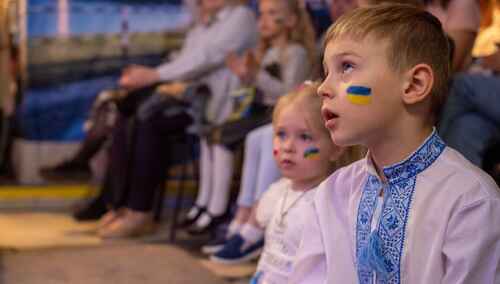 Chłopiec w ukraińskim stroju (zdj. ilustracyjne)