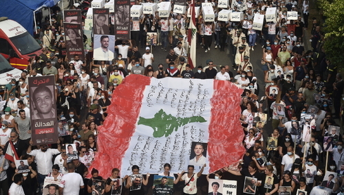 Protesty uliczne w drugą rocznicę wybuchu w porcie w Bejrucie