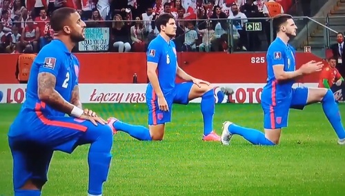 [VIDEO] Anglicy uklęknęli przed meczem z Polską. Zostali wygwizdani