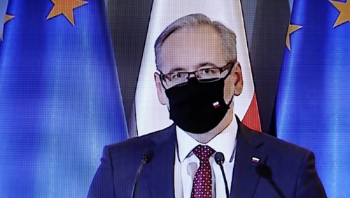 Rodzice wcześniaków włączeni do szczepień grupy zero. Jest decyzja ministra zdrowia