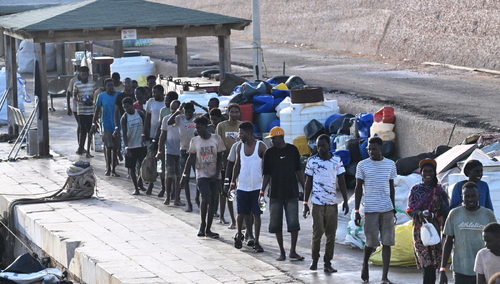 Migranci na wyspie Lampedusa