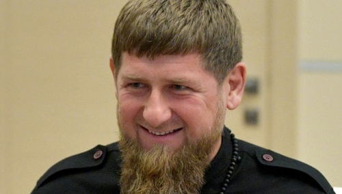 "Do analizy przez psychiatrę". To zdjęcie Kadyrowa z Putinem zwróciło uwagę