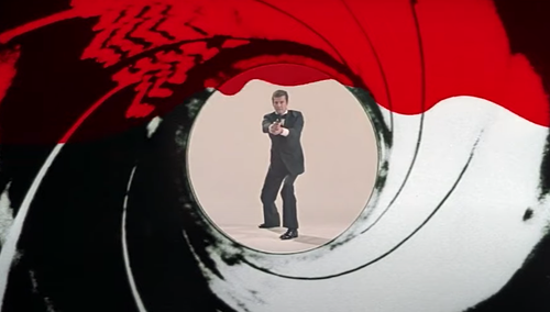 czołówka jednego z filmów o Jamesie Bondzie