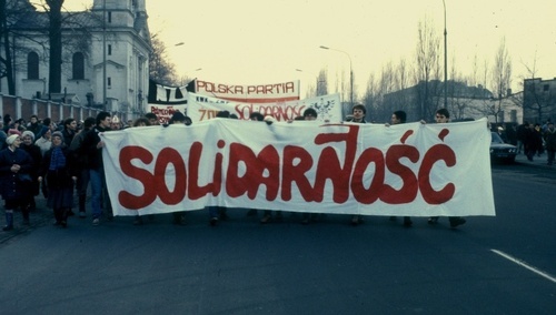 Demonstracja "S" - zdjęcie poglądowe