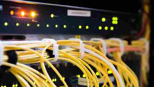 W jaki sposób sztuczna inteligencja potrafi "knuć"? (zdj. ilustracyjne)