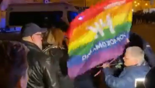 "Babcia Kasia" na demonstracji Tuska