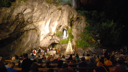 Grota Massabielle w Lourdes
