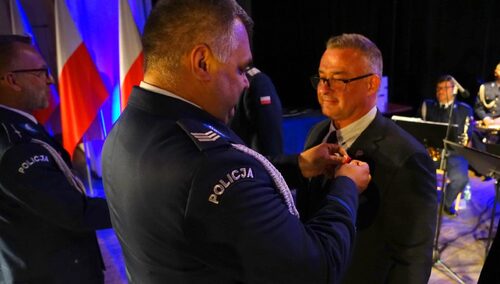 Ceremonia odnzaczenia przewodniczącego Sebastiana Gawronka