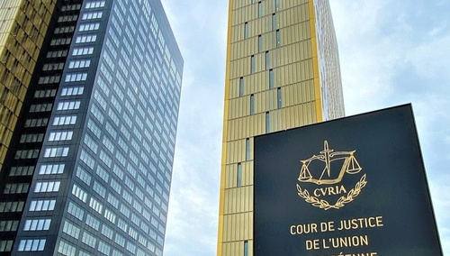 "Do wyjaśnienia afery TSUE powinien zawiesić działalność"