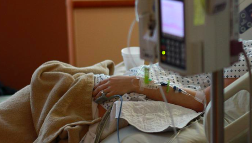 „Nie ma nadziei, że przeżyje”. Znana aktorka miała wypadek. Jest w stanie krytycznym