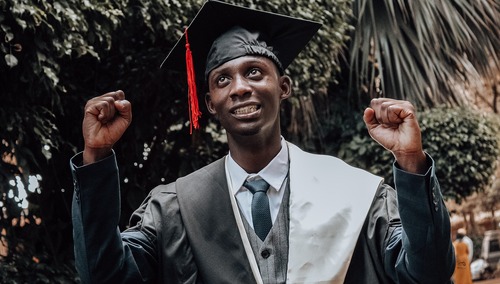 Absolwent - zdjęcie poglądowe