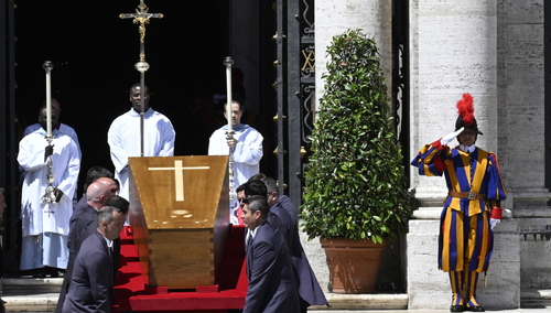 Wniesienie trumny do bazyliki Matki Bożej Większej