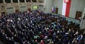 Posłowie na sali obrad Sejmu w Warszawie