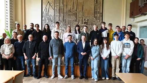 Spotkanie laureatów konkursu historycznego „Solidarni” i zwycięzców gry ulicznej „Tropami Solidarności” z PIotrem Dudą