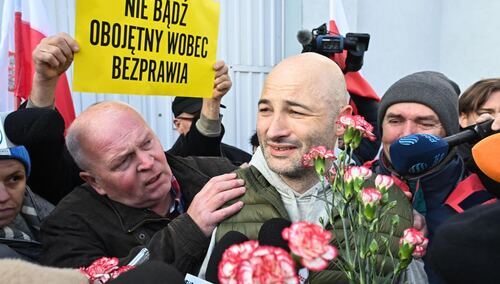 ks. Michał Olszewski tuż po wyjściu z aresztu