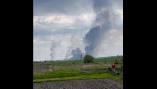 "Pojawiają się sugestie, że to skład amunicji". Seria wybuchów w rosyjskim obwodzie biełgorodzkim [VIDEO]