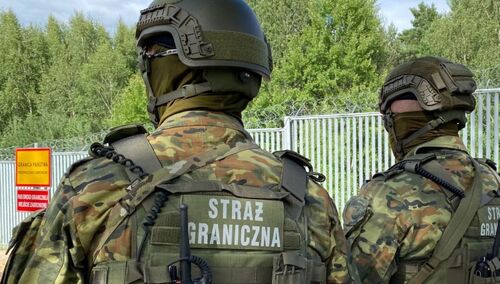 Polscy żołnierze na granicy z Białorusią