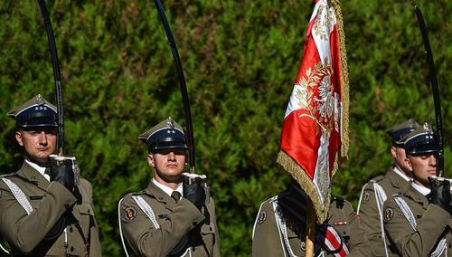 Uroczystość wręczenia odznaczeń i wyróżnień żołnierzom