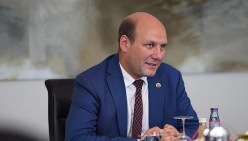 Szymon Szynkowski vel Sęk