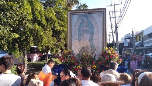 Procesja Naszej Pani z Guadalupe w Mazatlán, grudzień 2024