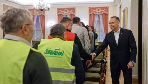Prezydent RP Karol Nawrocki spotkał się z protestującymi rolnikami
