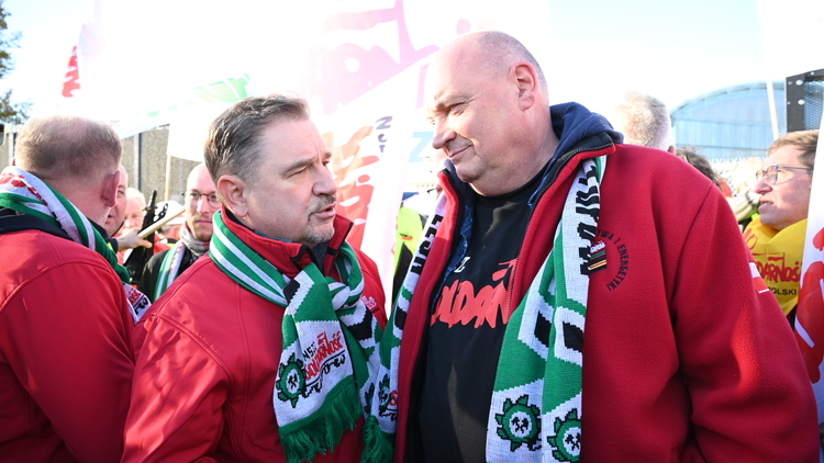 Piotr Duda w Luksemburgu: Dajemy Wam czas do namysłu, a jeśli nie, to podpalimy Europę! Podpalimy ją w naszych sercach, aby dać odpór