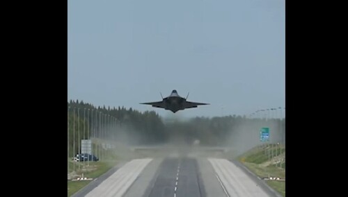 Myśliwiec F-35 podczas ćwiczeń NATO w Finlandii