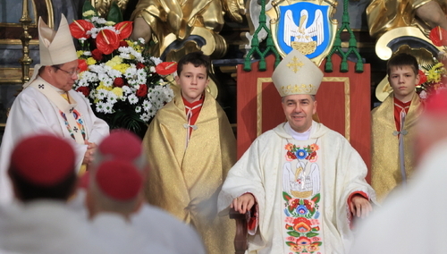 Od lewej: kard. Grzegorz Ryś, bp Wojciech Osial