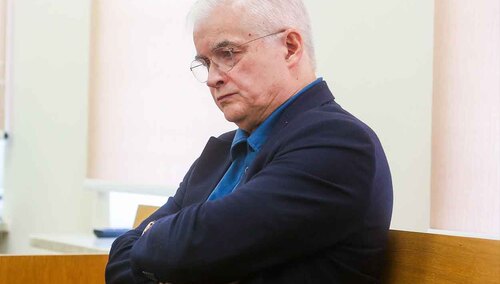 Konieczna dodatkowa opinia w procesie Włodzimierza Cimoszewicza oskarżonego ws. wypadku