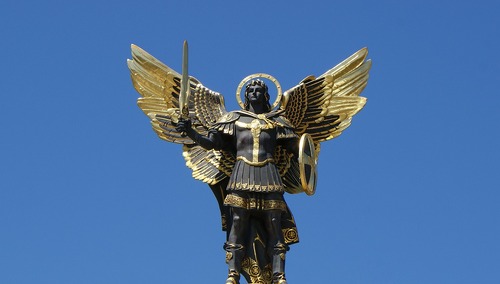 Statua św. Michała Archanioła w Kijowie
