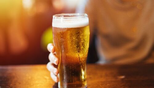 Piwo w kuflu (zdjęcie poglądowe)