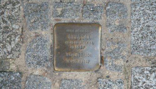 Stolpersteine Anny Sax, zamordowanej w KL Ravensbrueck. Austria