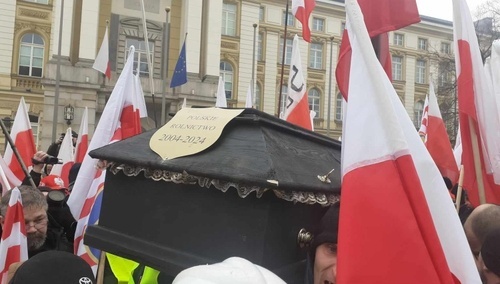Rolnicy protestują przeciwko Zielonemu Ładowi