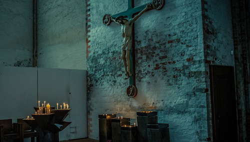 Wnętrze kaplicy, zdjęcie poglądowe