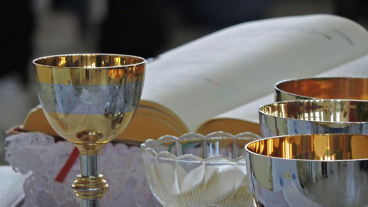 Ołtarz w czasie Eucharystii