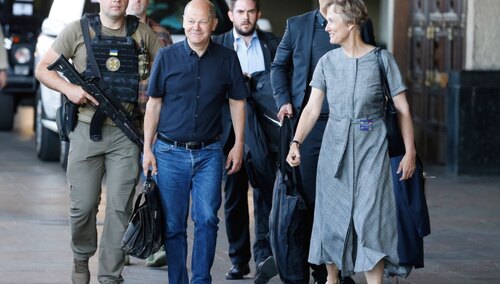 Macron, Scholz i Draghi dotarli do Kijowa. Opublikowano nagranie [WIDEO]