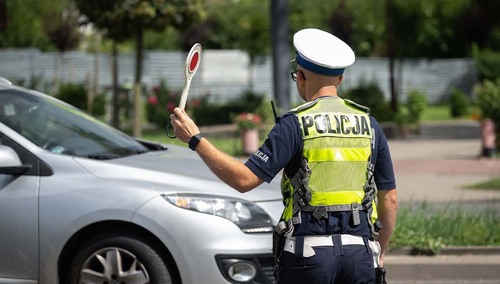 Patrol drogowy funkcjonariuszy policji
